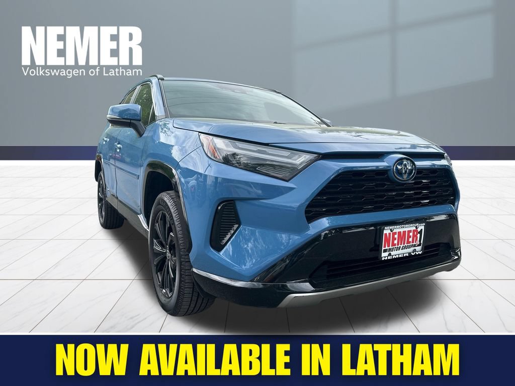 Used 2022 Toyota RAV4 SE w/ Convenience Package AWD/4WD image 6