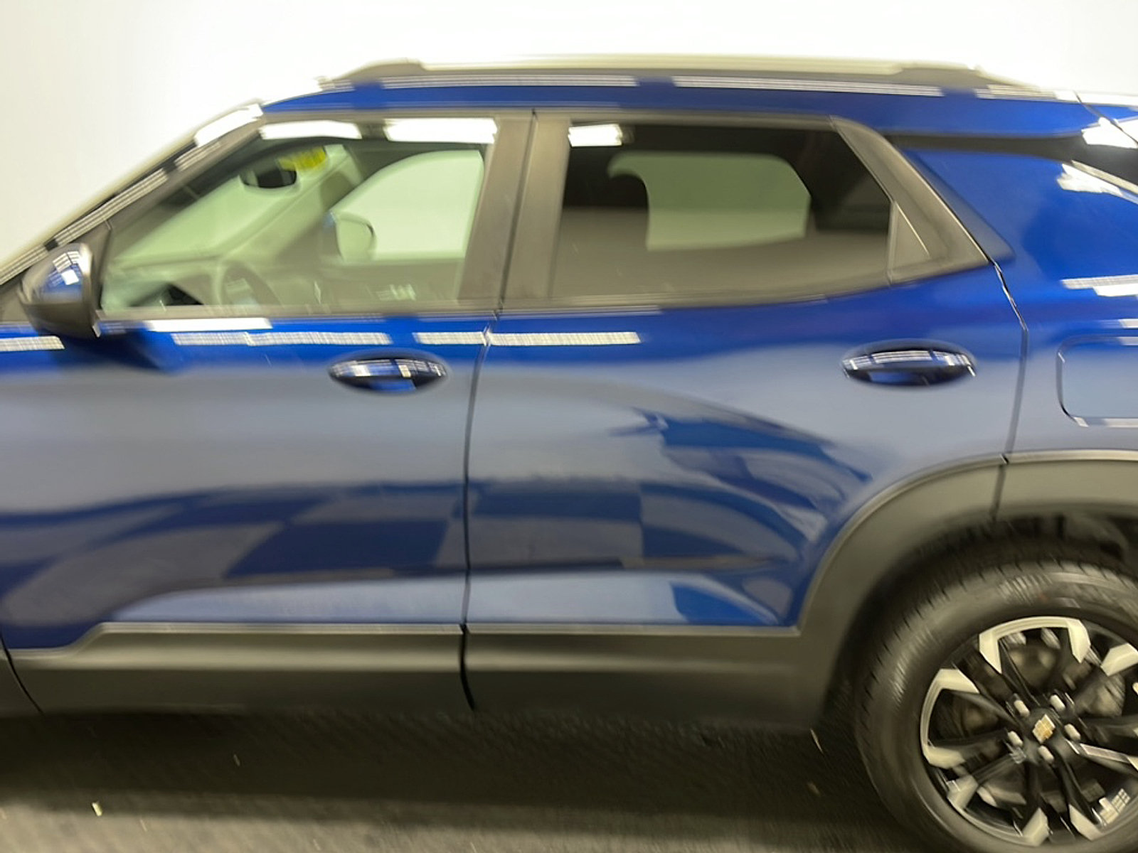 Used 2022 Chevrolet TrailBlazer LT w/ Convenience Package AWD/4WD image 14