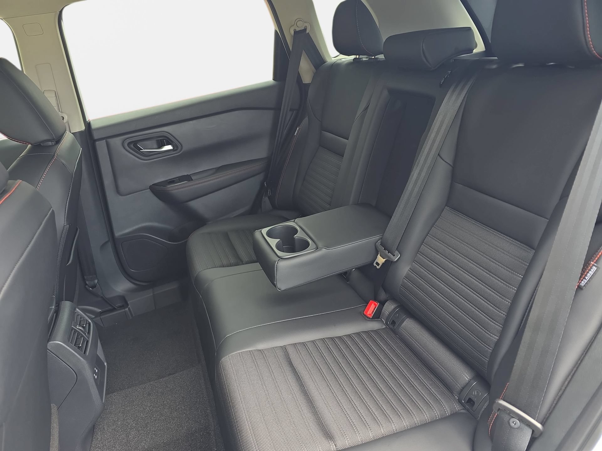 New 2026 Nissan Rogue SV AWD/4WD image 14