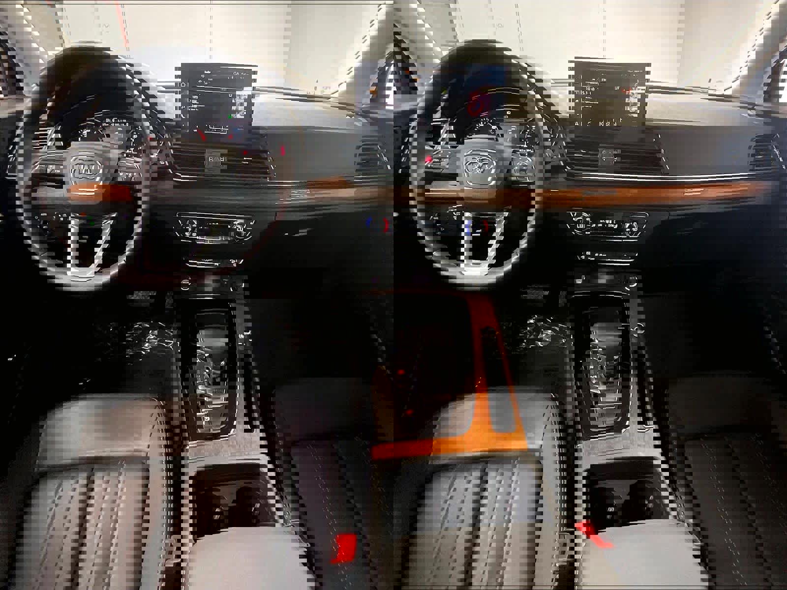 Used 2023 Audi Q5 2.0T Premium w/ Convenience Package image 16