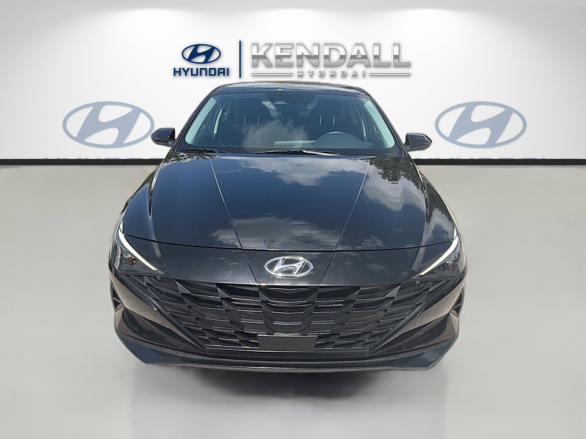 Used 2023 Hyundai Elantra SEL w/ Convenience Package FWD image 2