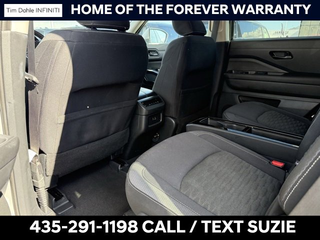 Used 2023 Nissan Pathfinder SV w/ SV Premium Package image 15