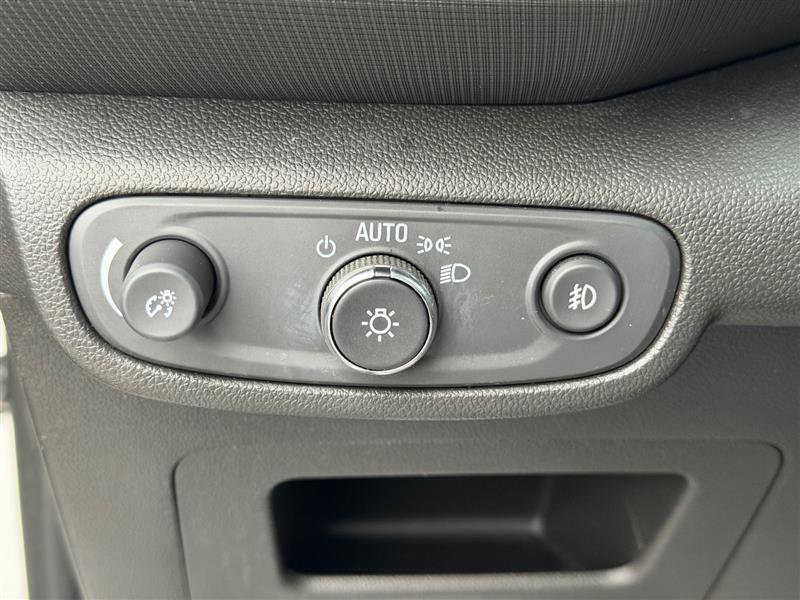 Used 2021 Chevrolet TrailBlazer RS w/ Sun and Liftgate Package image 35