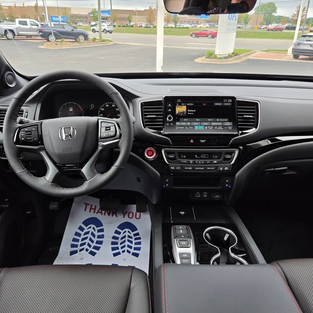 New 2026 Honda Ridgeline Black Edition image 16