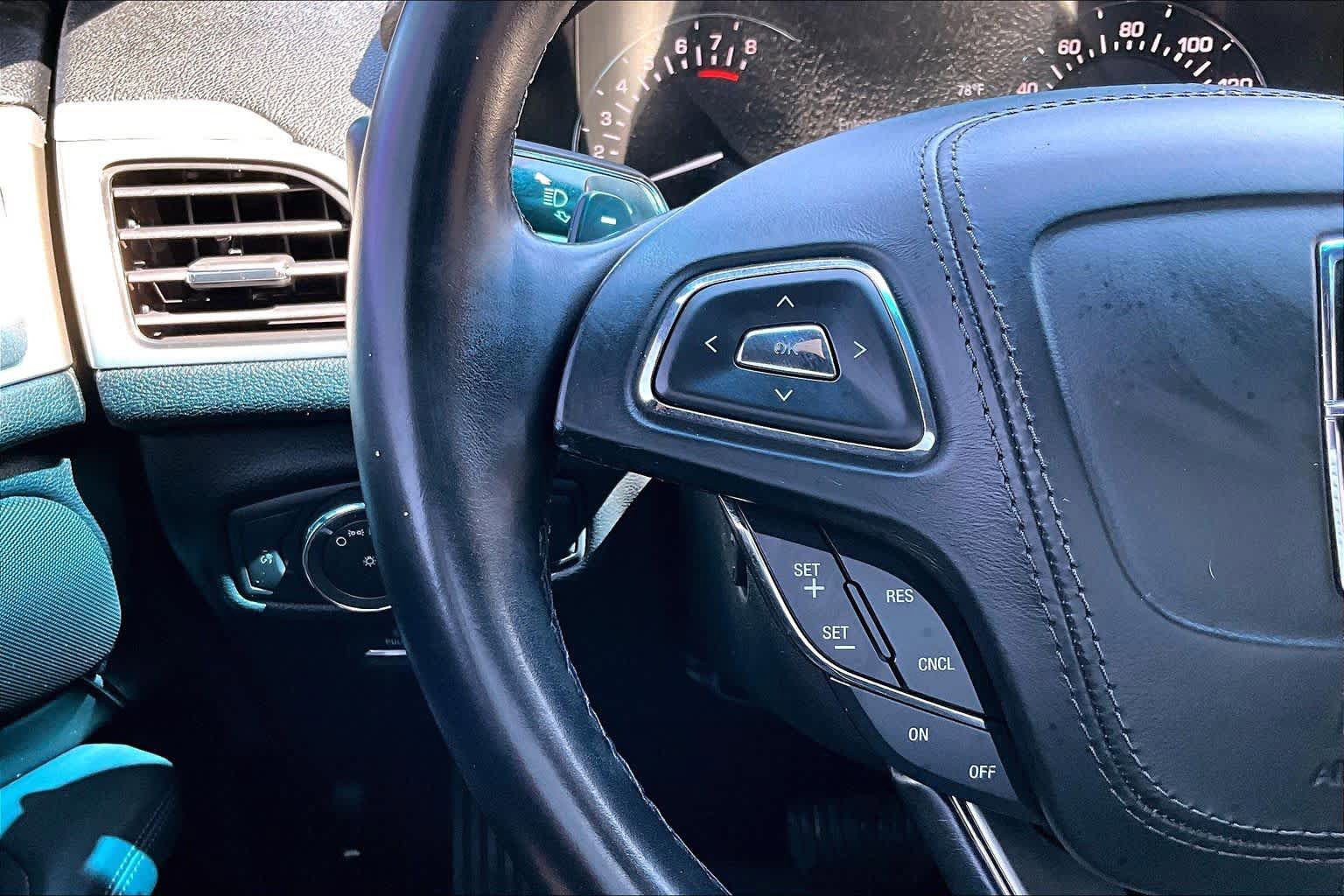 Used 2017 Lincoln MKZ Reserve image 24
