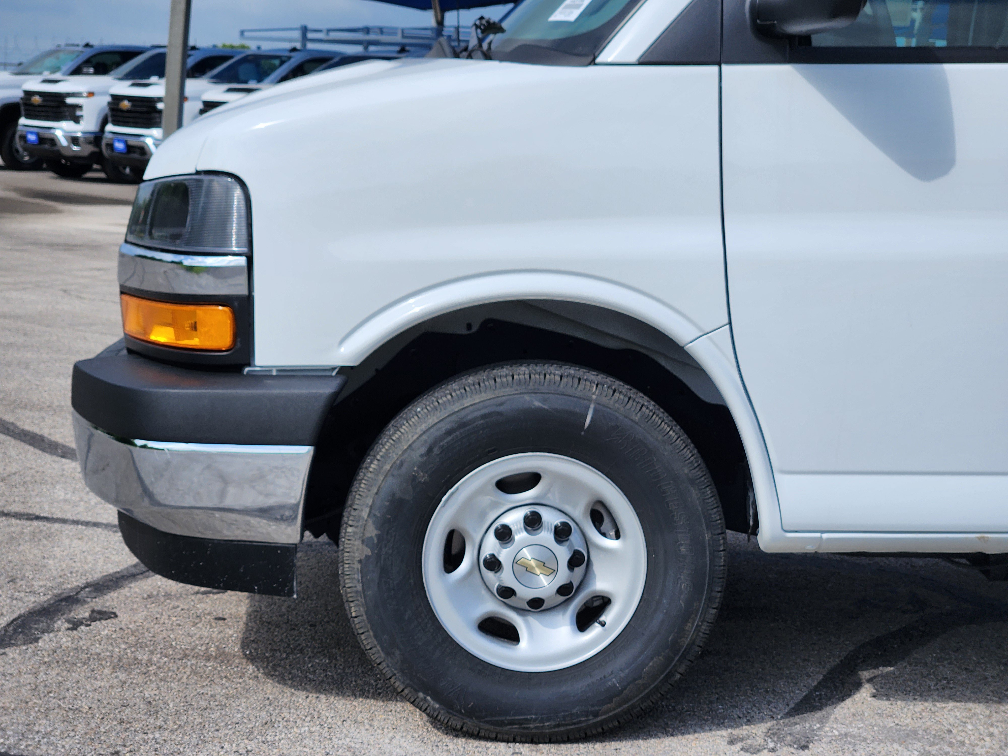 New 2026 Chevrolet Express 3500 w/ Power Convenience Package RWD image 4