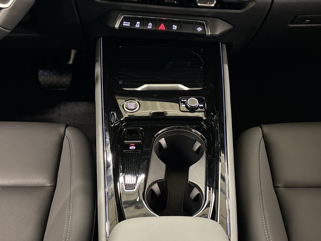 New 2026 Audi Q3 quattro 2.0T AWD/4WD image 13