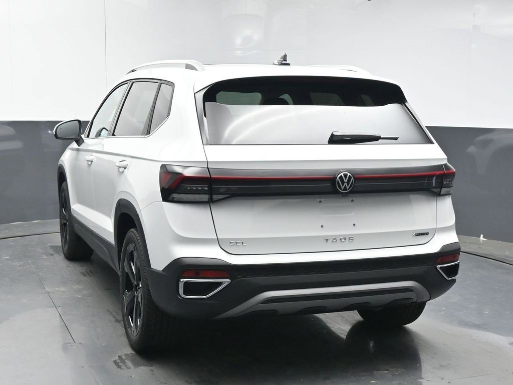 Used 2025 Volkswagen Taos SEL image 6