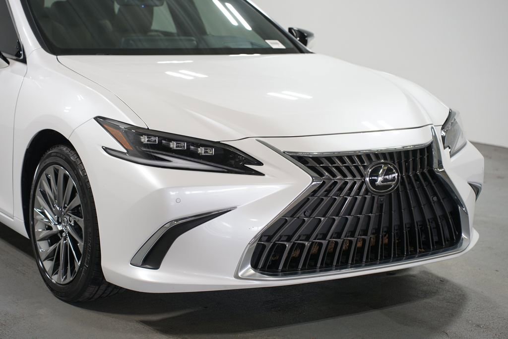 Used 2024 Lexus ES 350 Ultra Luxury w/ Accessory Package (Z2) image 4