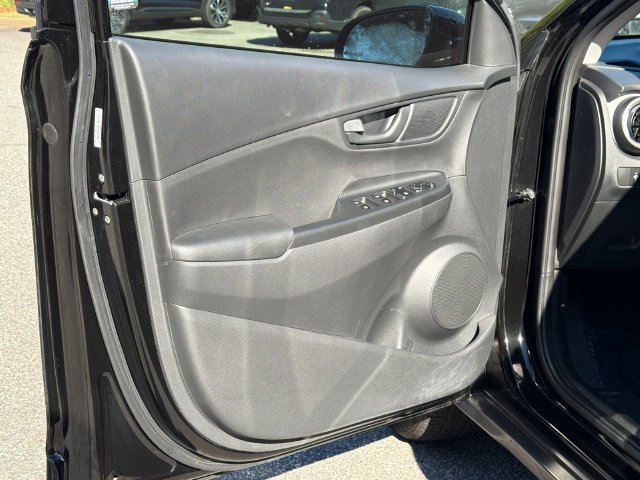 Used 2022 Hyundai Kona SEL FWD image 12
