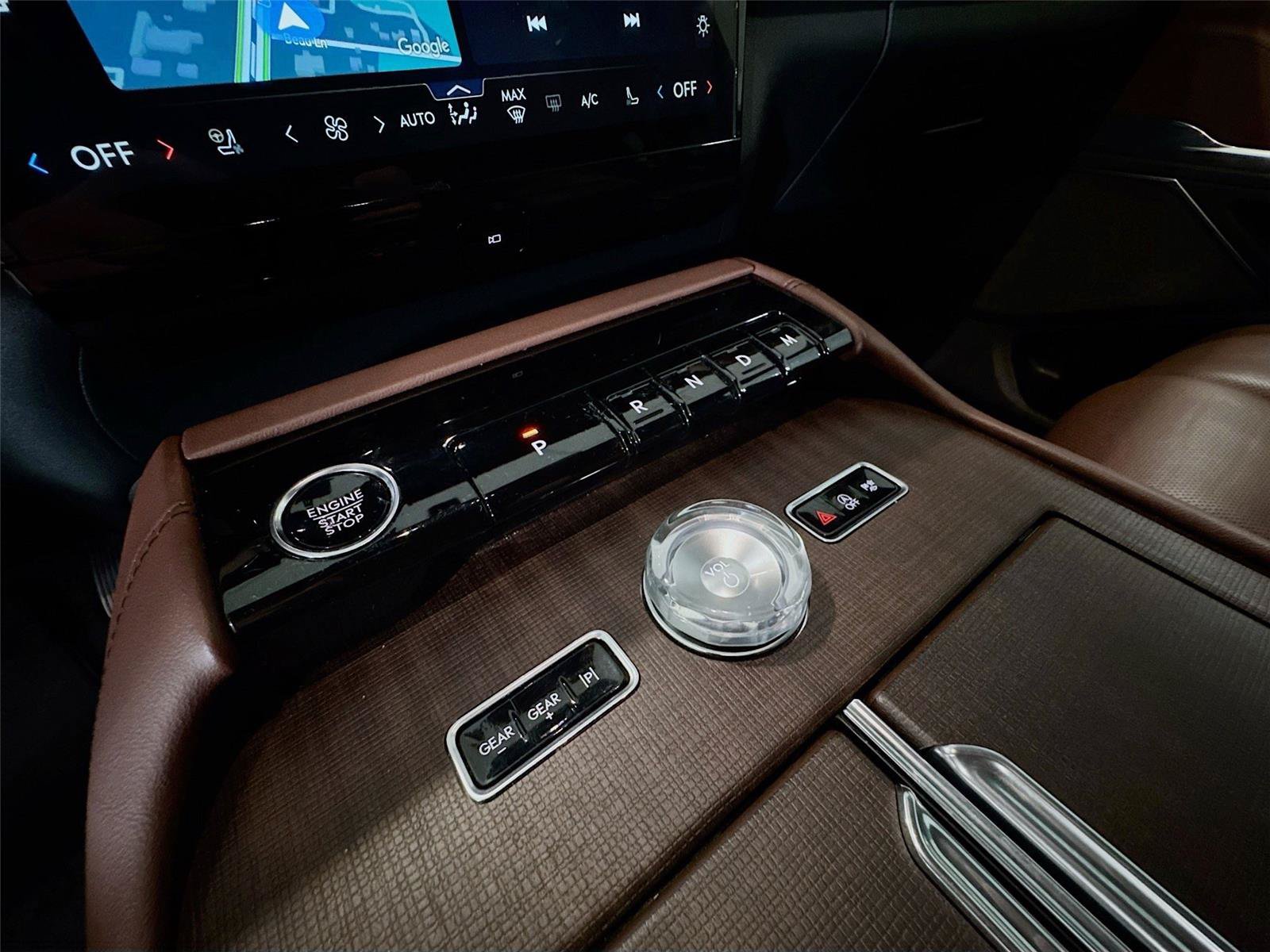 Used 2025 Lincoln Navigator Reserve AWD/4WD image 16