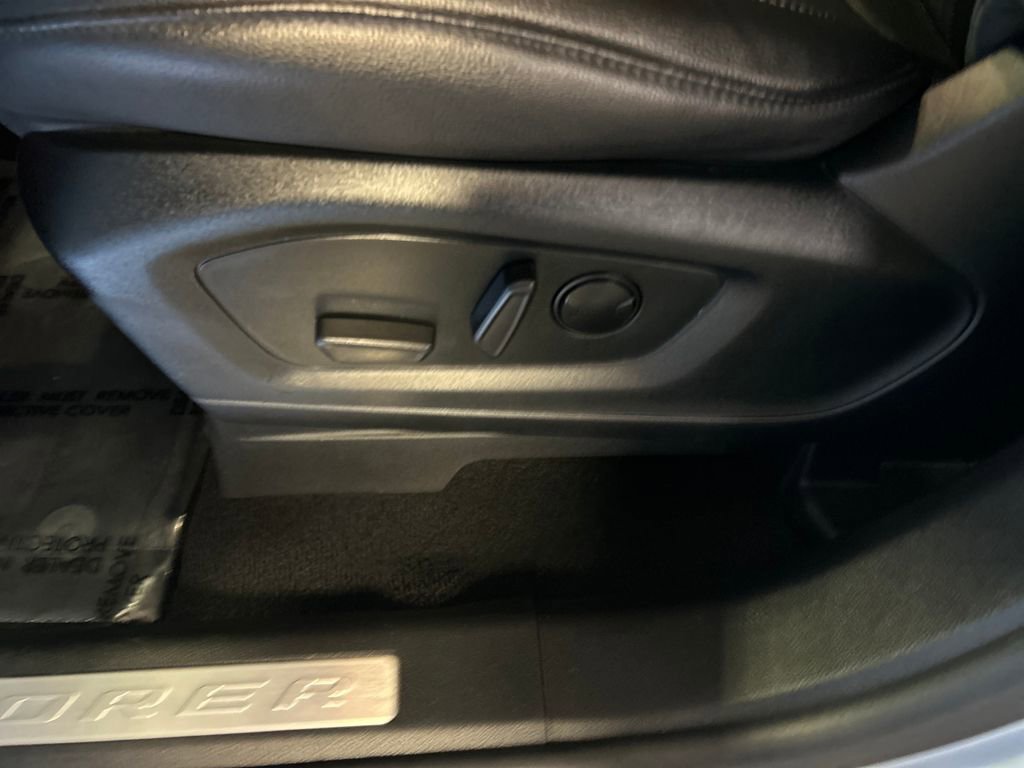 Used 2023 Ford Explorer Limited w/ Equipment Group 301A image 14