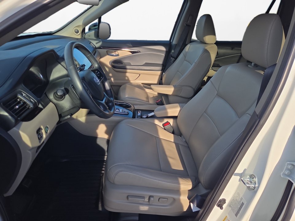 Used 2022 Honda Pilot Touring image 9