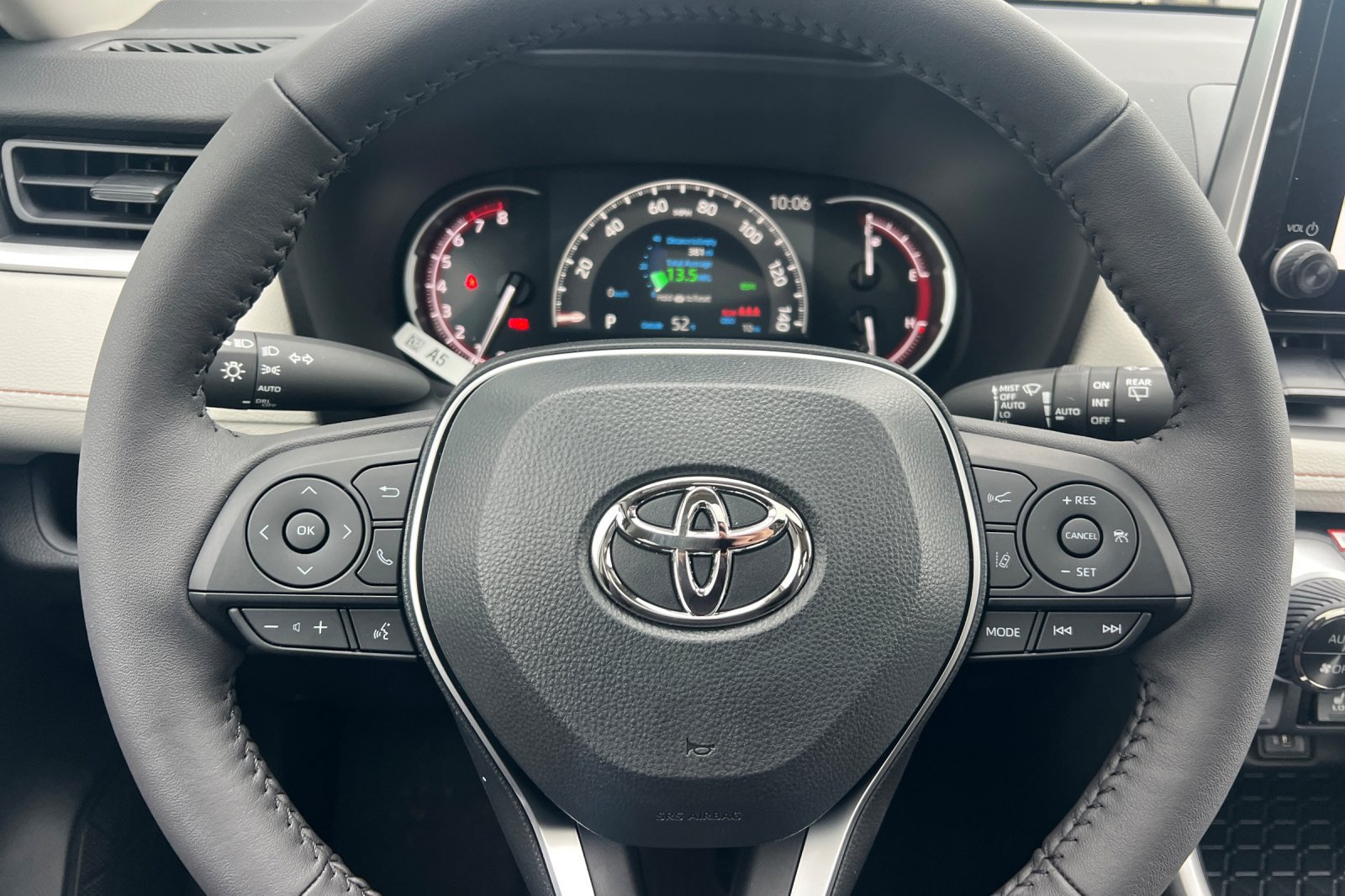 Used 2025 Toyota RAV4 XLE w/ Convenience Package AWD/4WD image 20