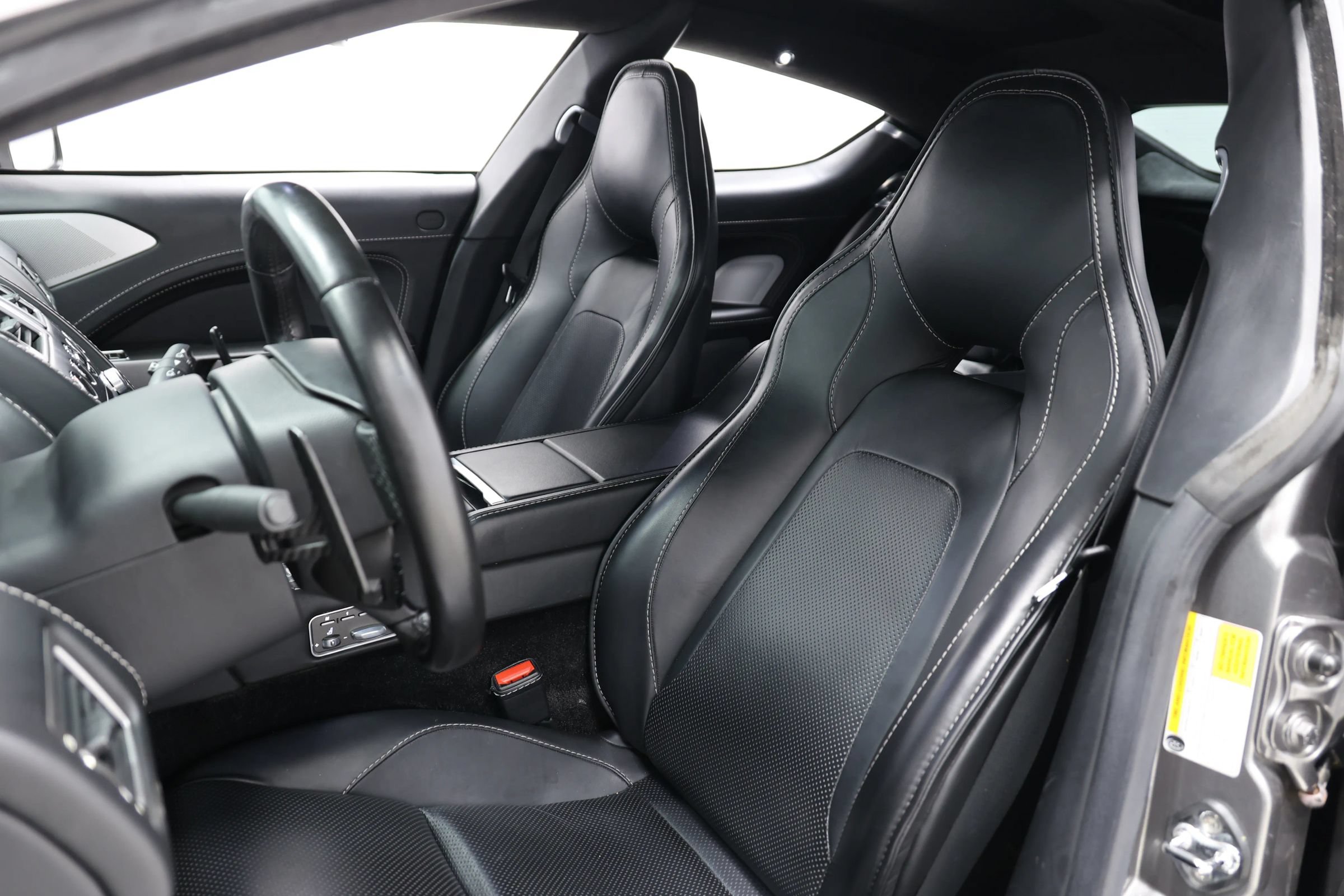 Used 2015 Aston Martin Rapide S RWD image 17