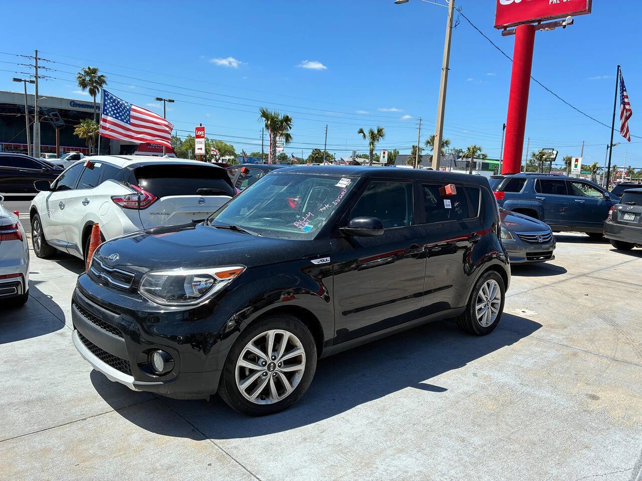 Used 2018 Kia Soul + FWD image 8