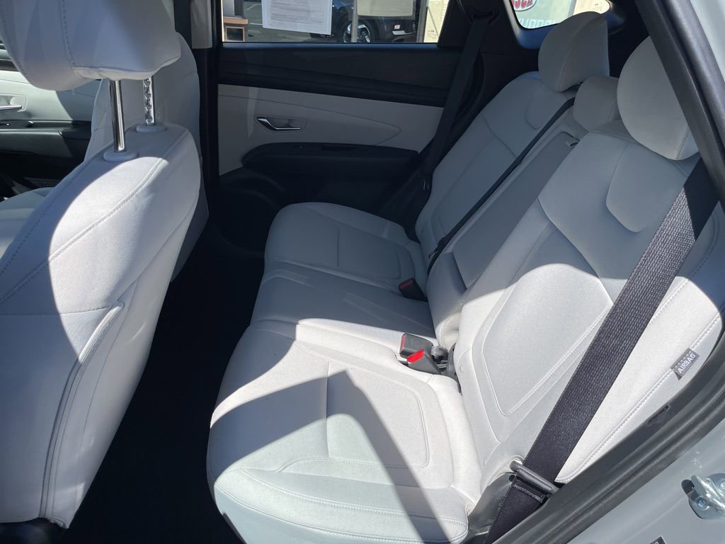 Certified 2025 Hyundai Tucson SE AWD/4WD image 26