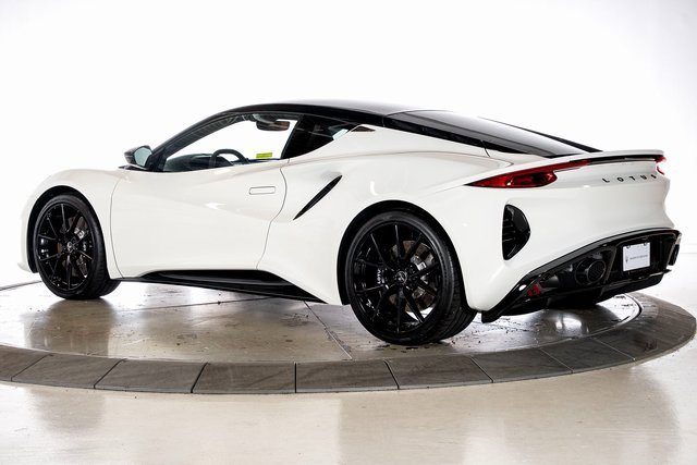 Used 2025 Lotus Emira First Edition image 3