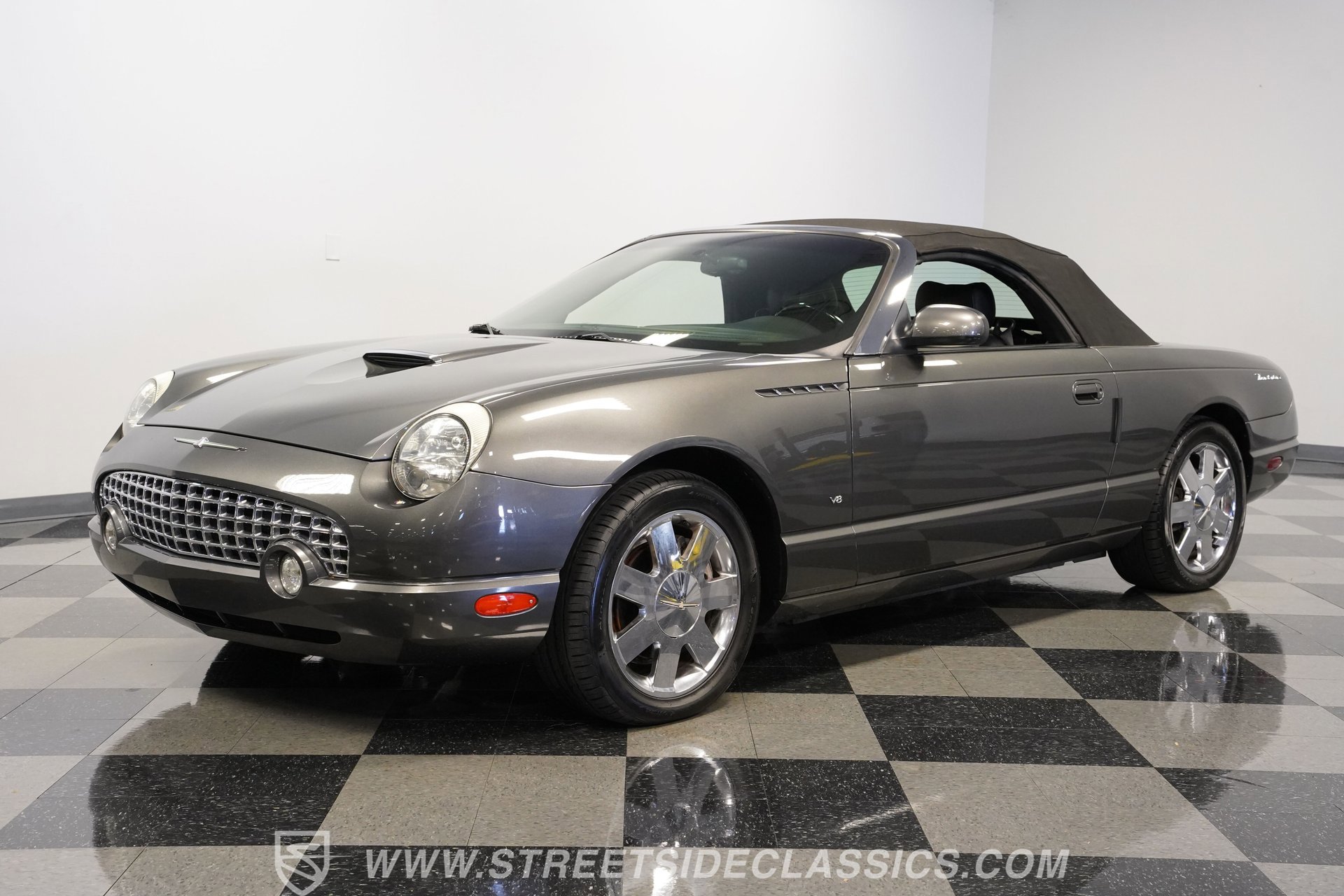 Used 2003 Ford Thunderbird image 6