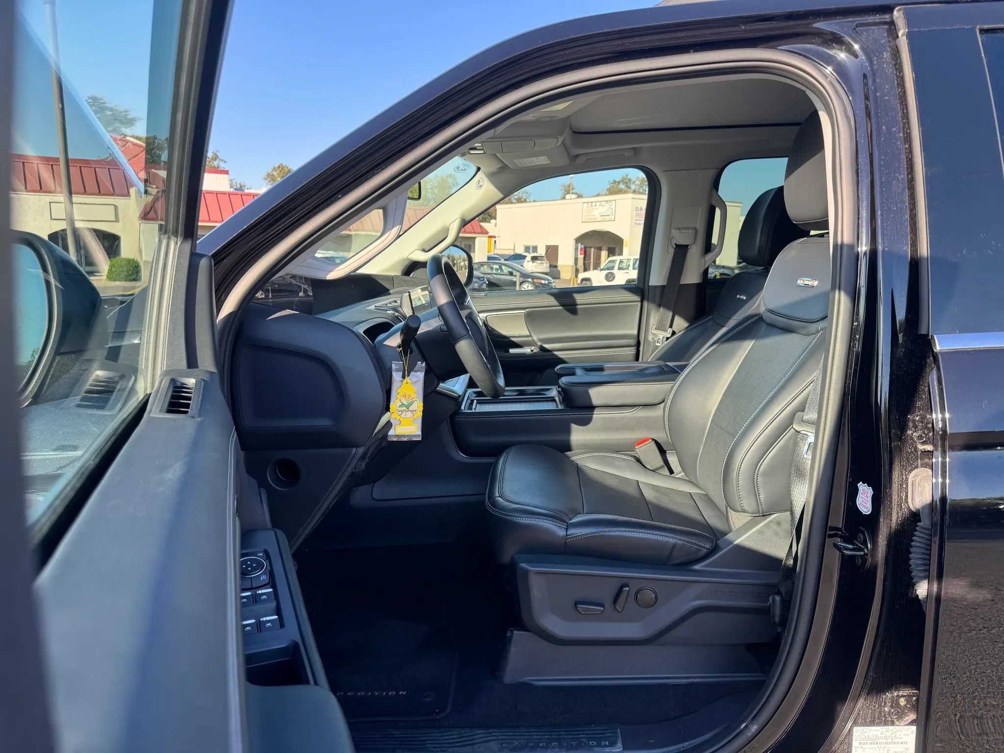 Used 2026 Ford Expedition Max Platinum AWD/4WD image 15