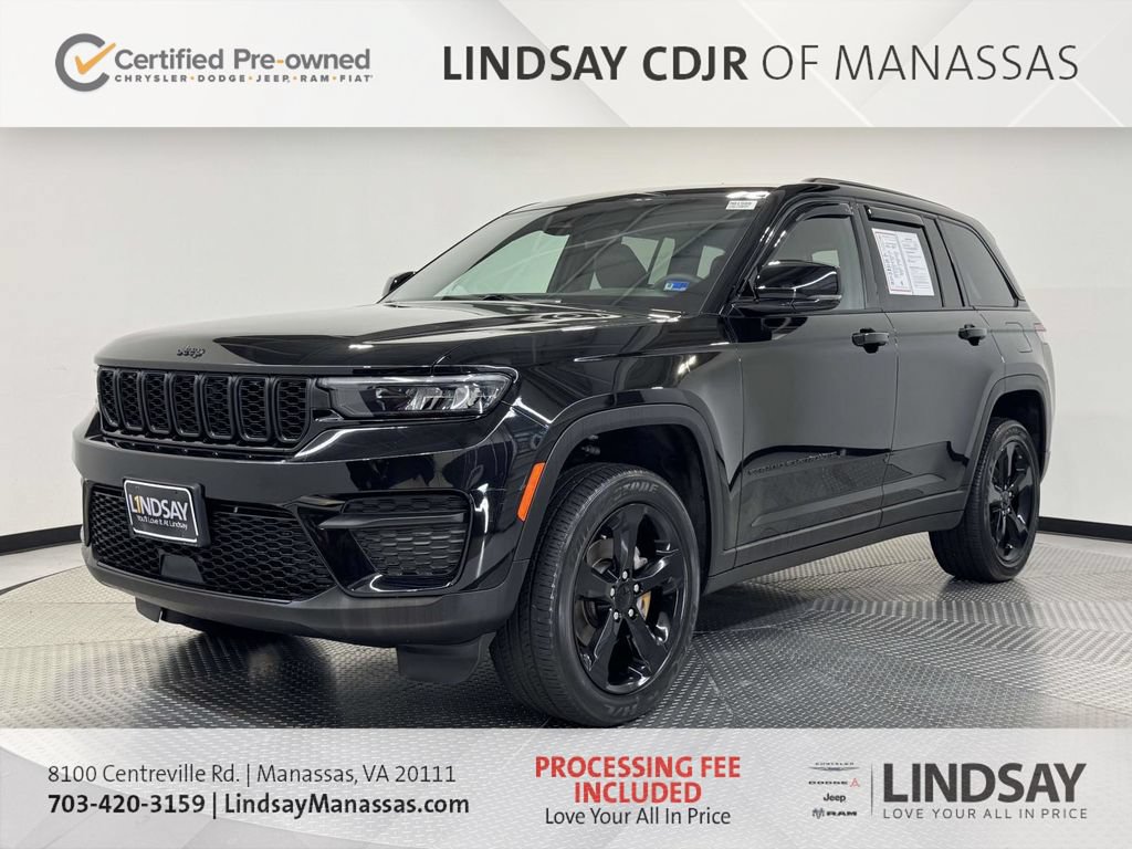 Used 2024 Jeep Grand Cherokee Altitude AWD/4WD image 5