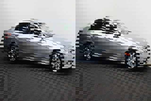 Used 2013 Mercedes-Benz E 400 Sport Sedan w/ Premium 1 Pkg image 3