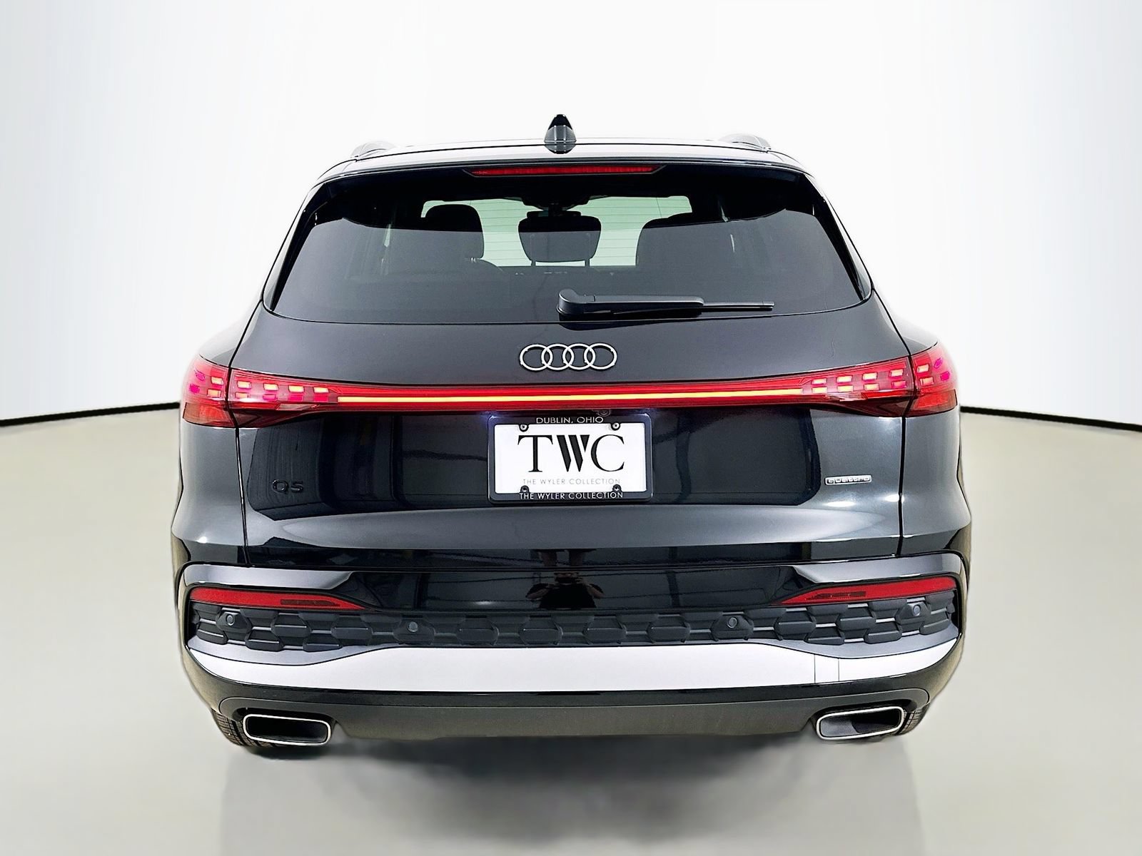 Used 2025 Audi Q5 Premium AWD/4WD image 6
