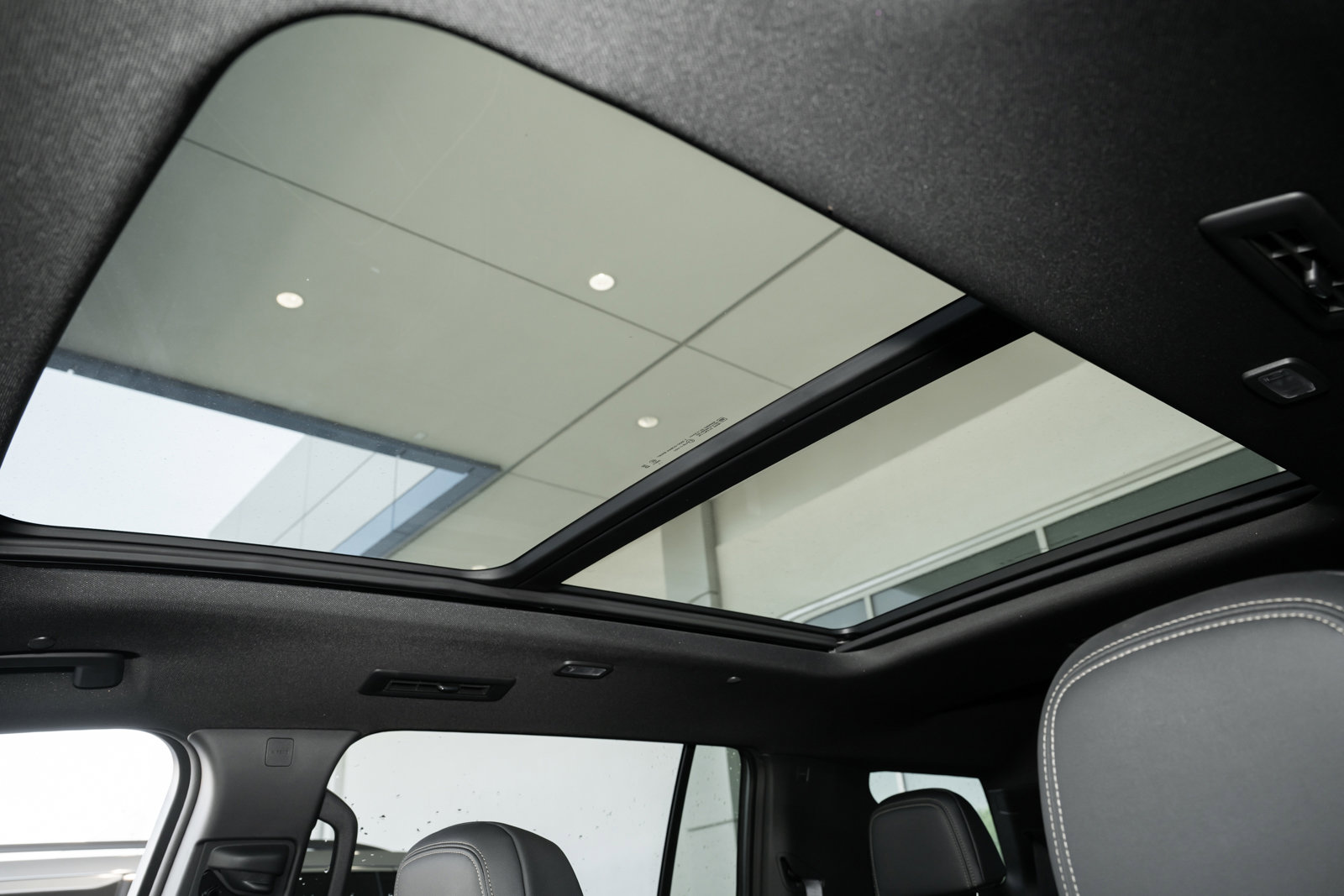 New 2026 Chevrolet Traverse High Country image 19