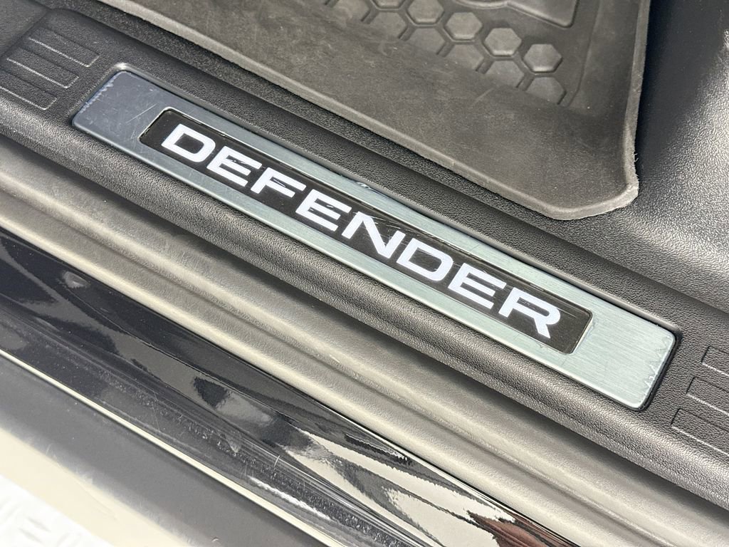 Used 2024 Land Rover Defender 110 X image 18