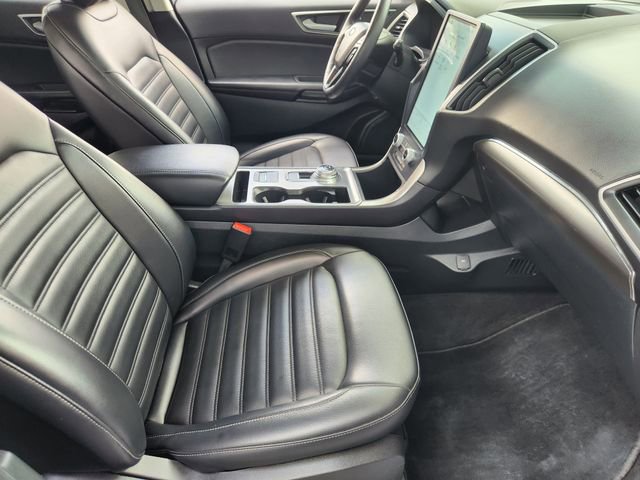 Used 2022 Ford Edge SEL image 11