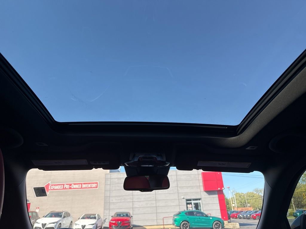 Used 2022 Alfa Romeo Stelvio Veloce image 41