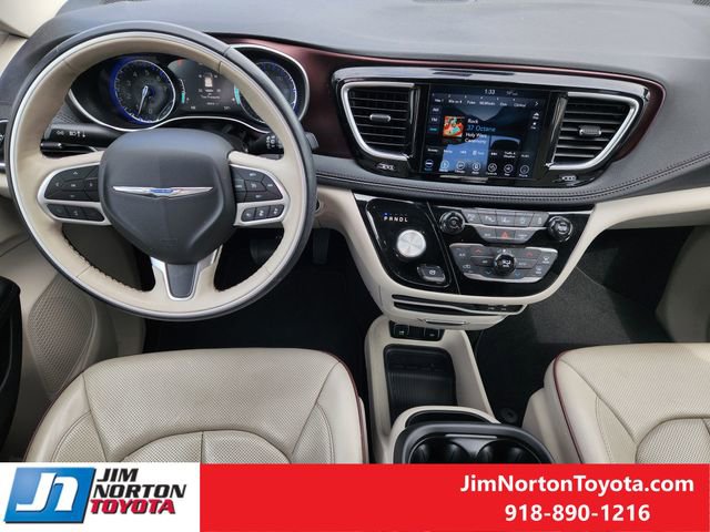Used 2019 Chrysler Pacifica Limited w/ Tire & Wheel Group image 28