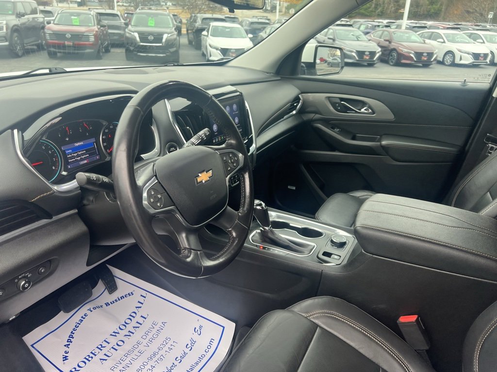 Used 2020 Chevrolet Traverse LT w/ LT Premium Package image 16