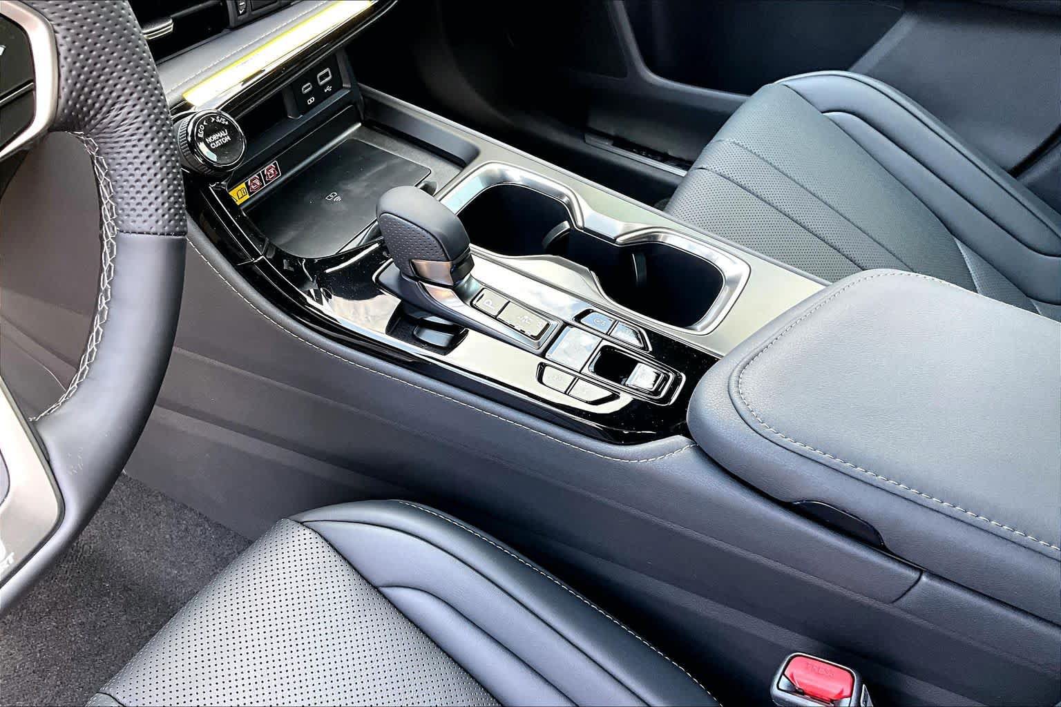 New 2026 Lexus NX 350 F Sport AWD/4WD image 7