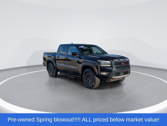 Used 2025 Nissan Frontier PRO-4X AWD/4WD image 2