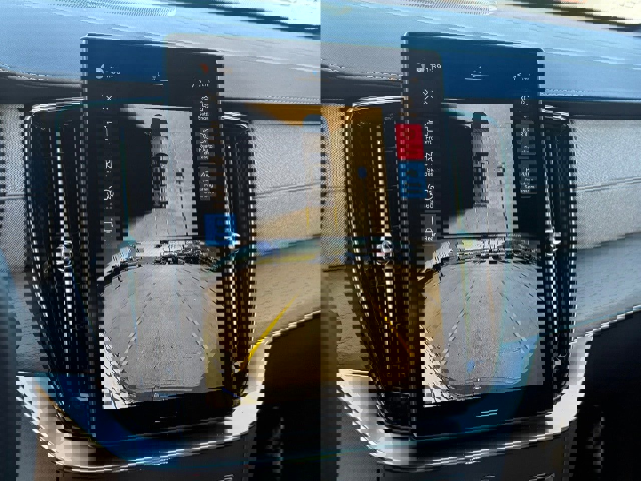 New 2026 Volvo XC90 B6 Plus image 19