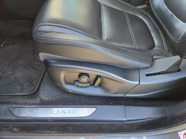 Used 2018 Jaguar E-PACE SE AWD/4WD image 13