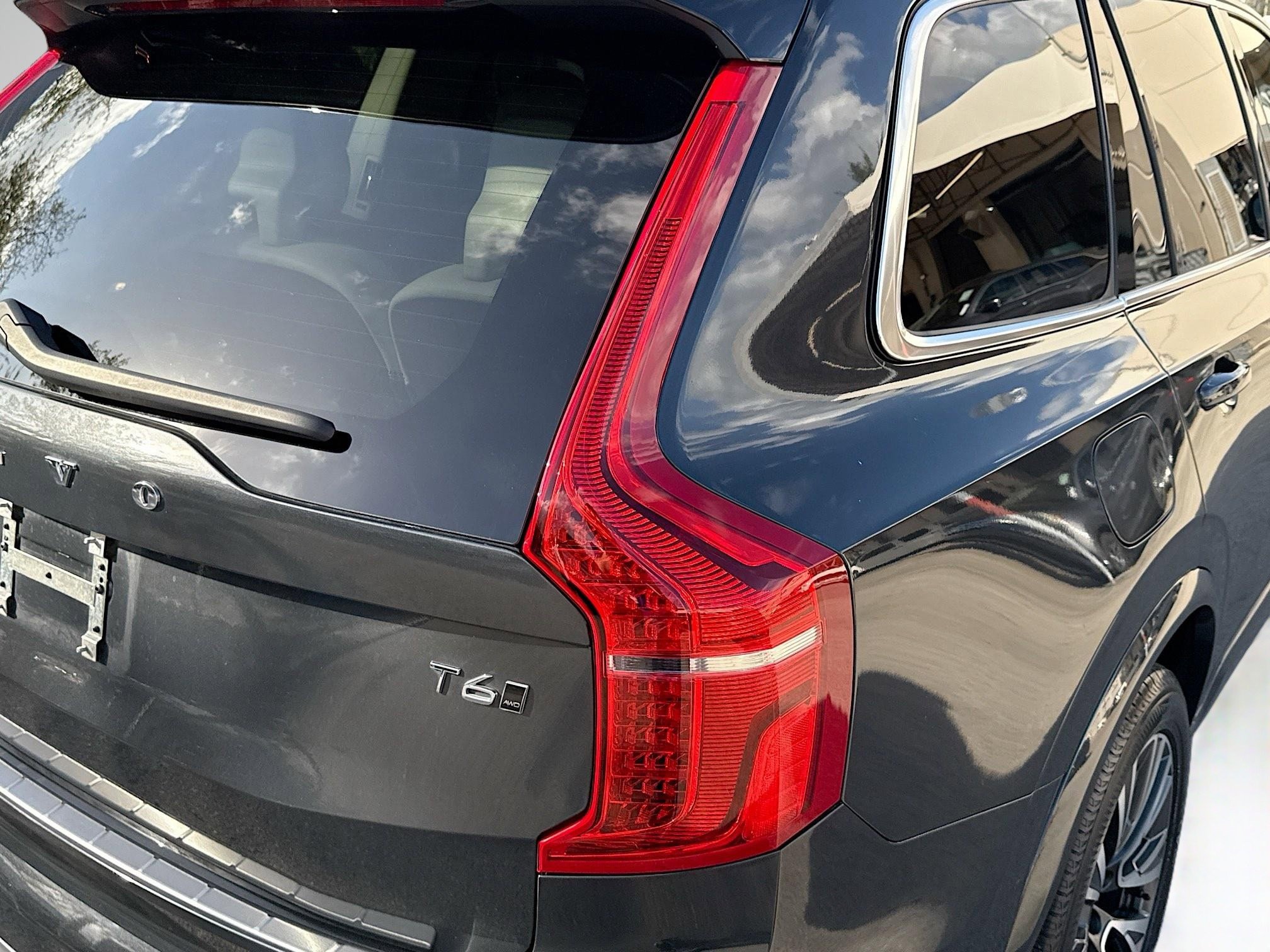 Used 2021 Volvo XC90 T6 Momentum w/ Advanced Package image 28