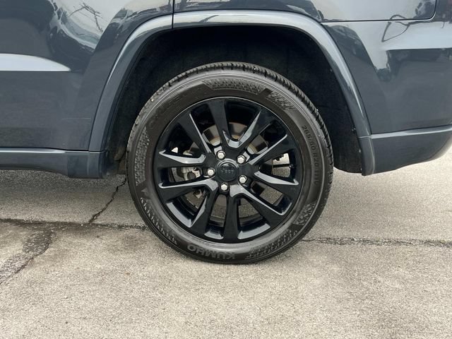 Certified 2018 Jeep Grand Cherokee Altitude RWD image 16