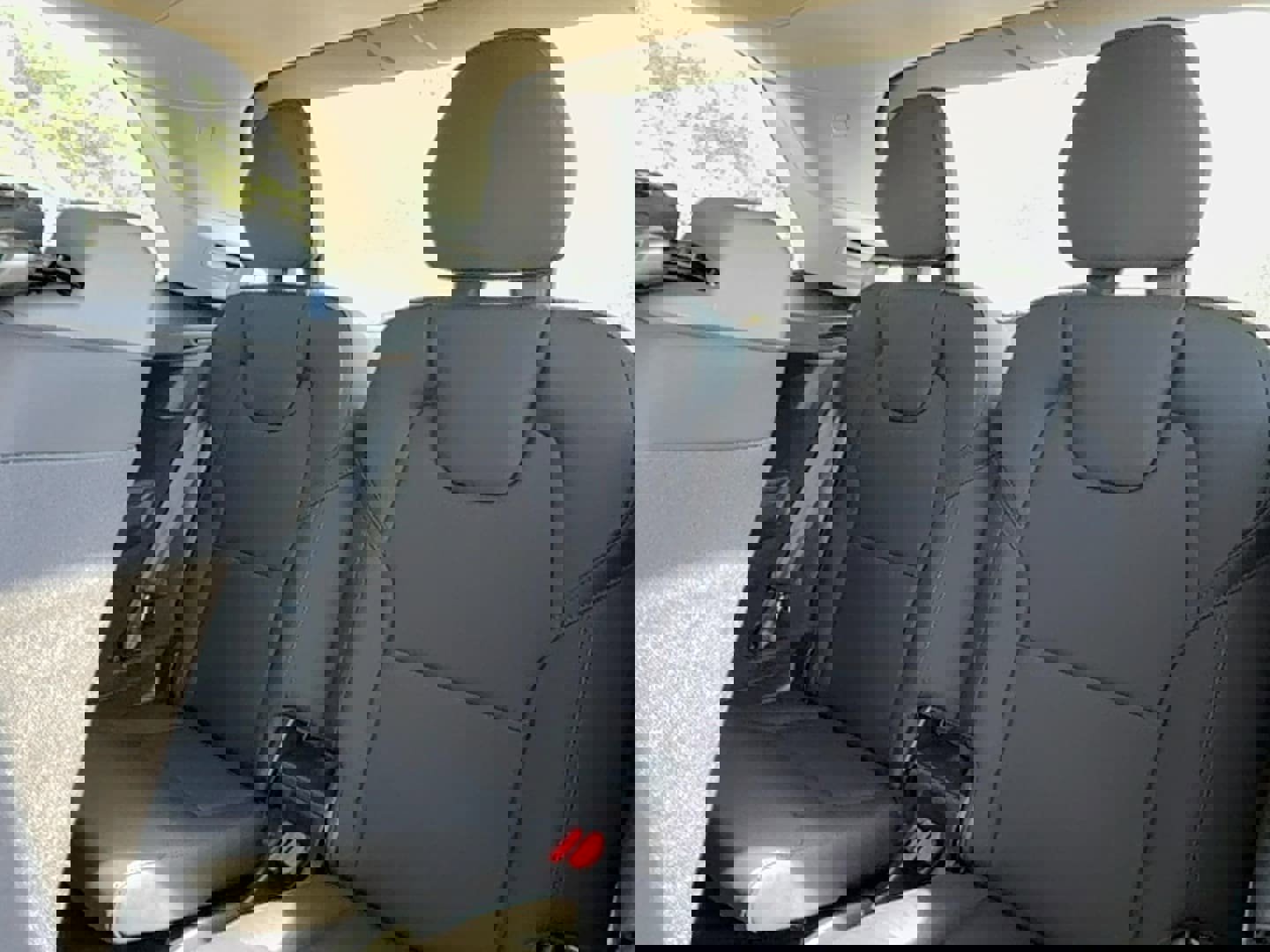 New 2026 Volvo XC90 B5 Plus w/ Protection Package image 18