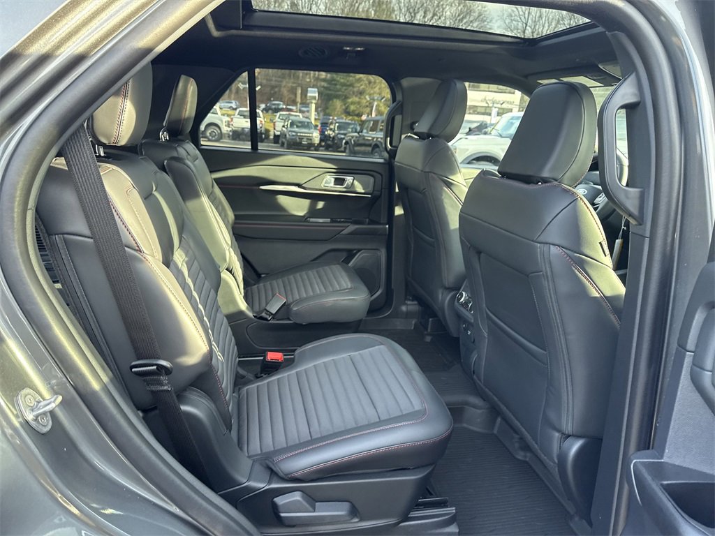 New 2026 Ford Explorer ST-Line w/ ST-Line Street Pack image 30