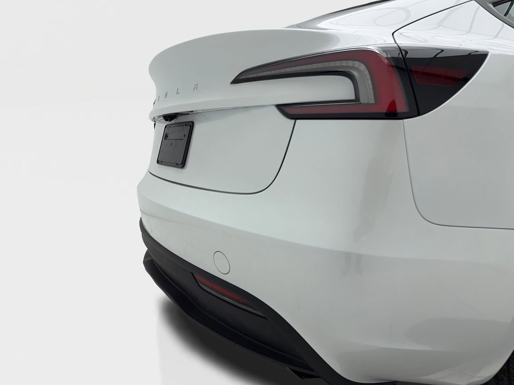 Used 2024 Tesla Model 3 Standard Range image 4