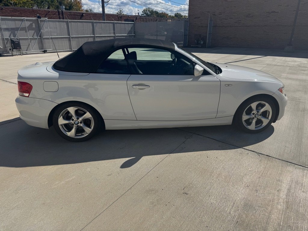 Used 2012 BMW 128i Convertible image 9