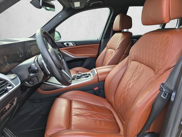 Certified 2023 BMW X7 M60i AWD/4WD image 11