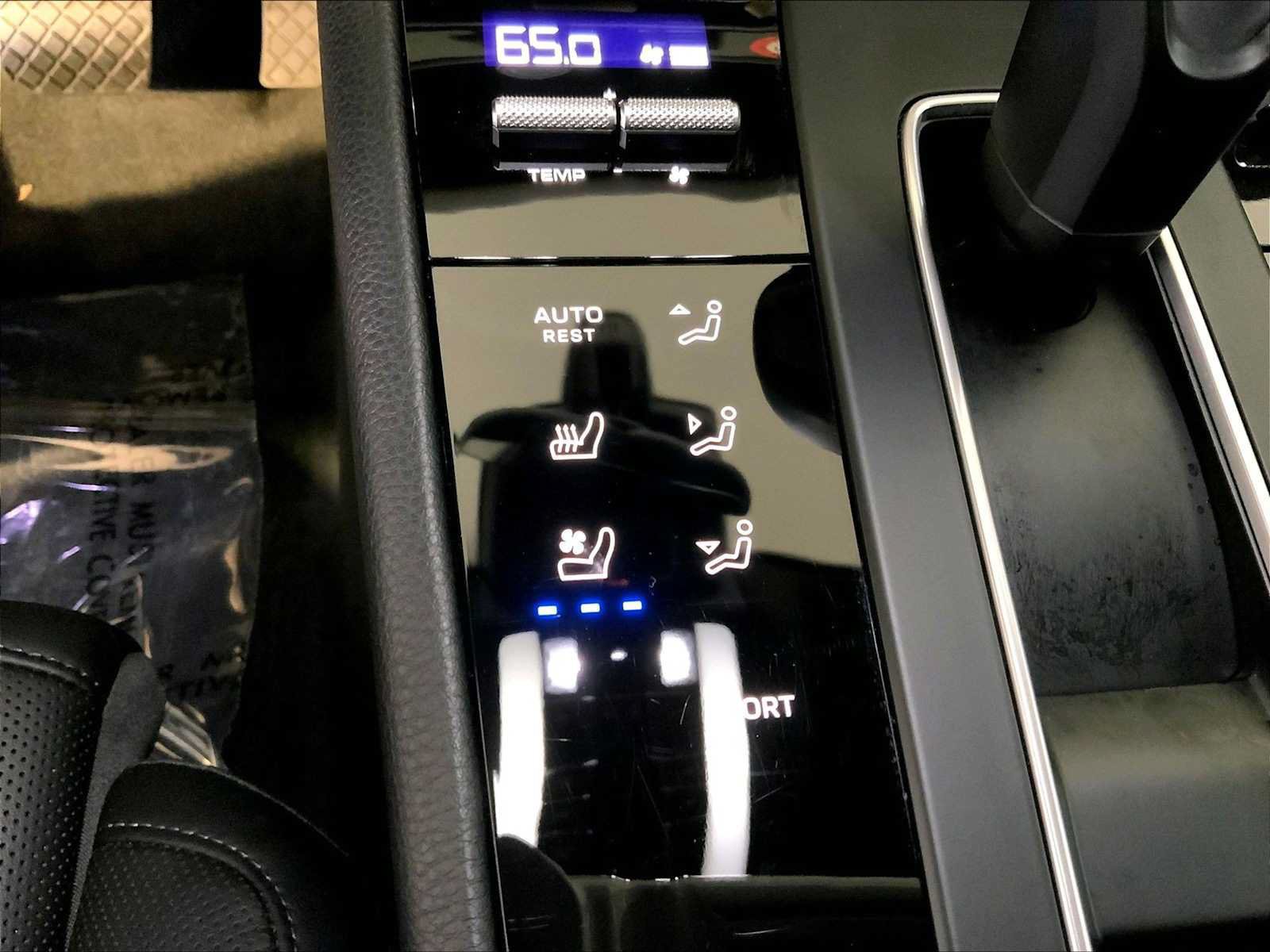 Certified 2026 Porsche Macan AWD/4WD image 37