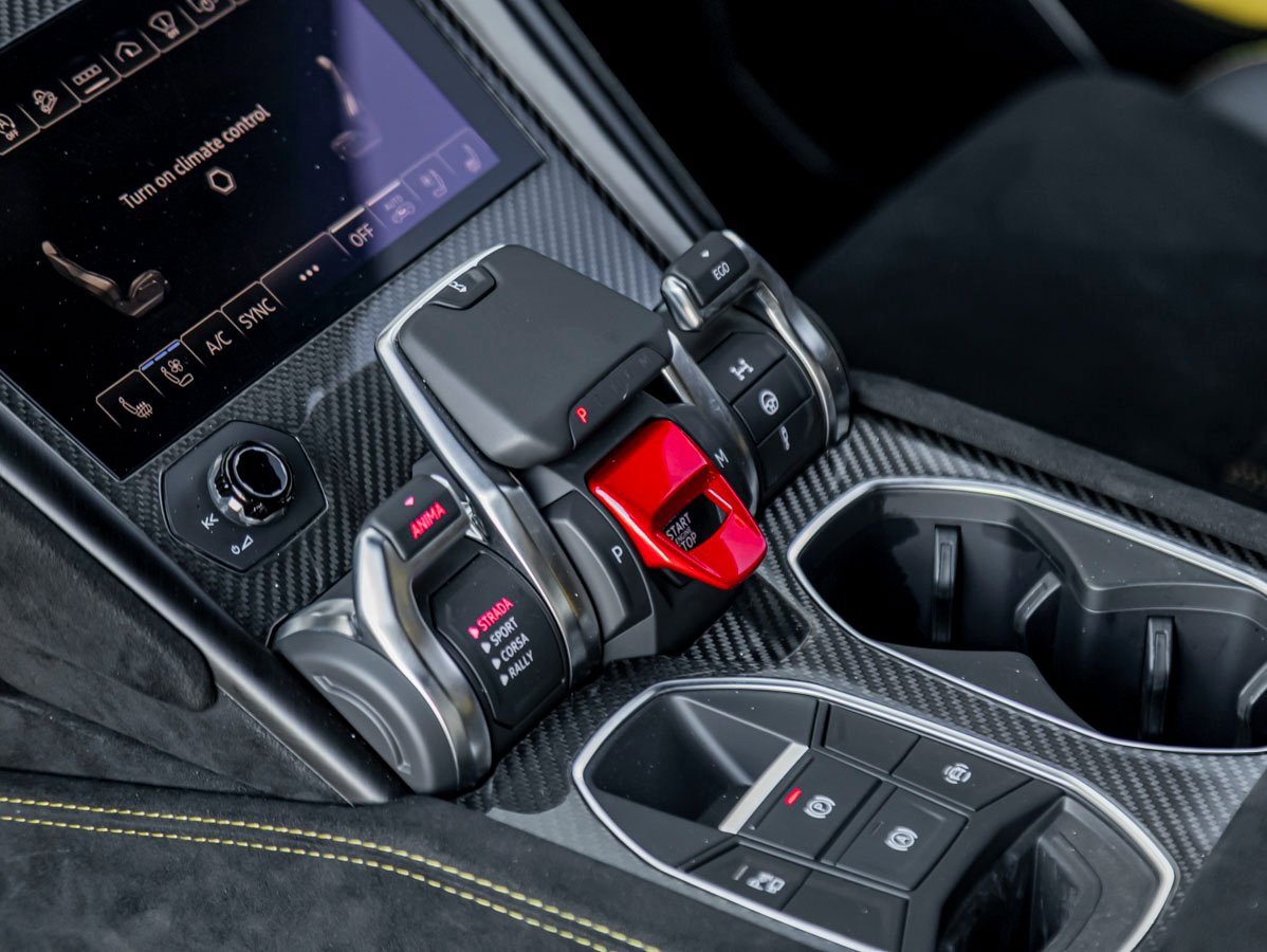 Used 2024 Lamborghini Urus Performante image 18