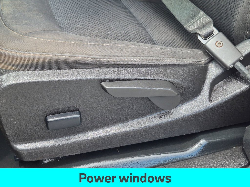 Used 2022 Chevrolet Colorado LT w/ Fleet Safety Package RWD image 18