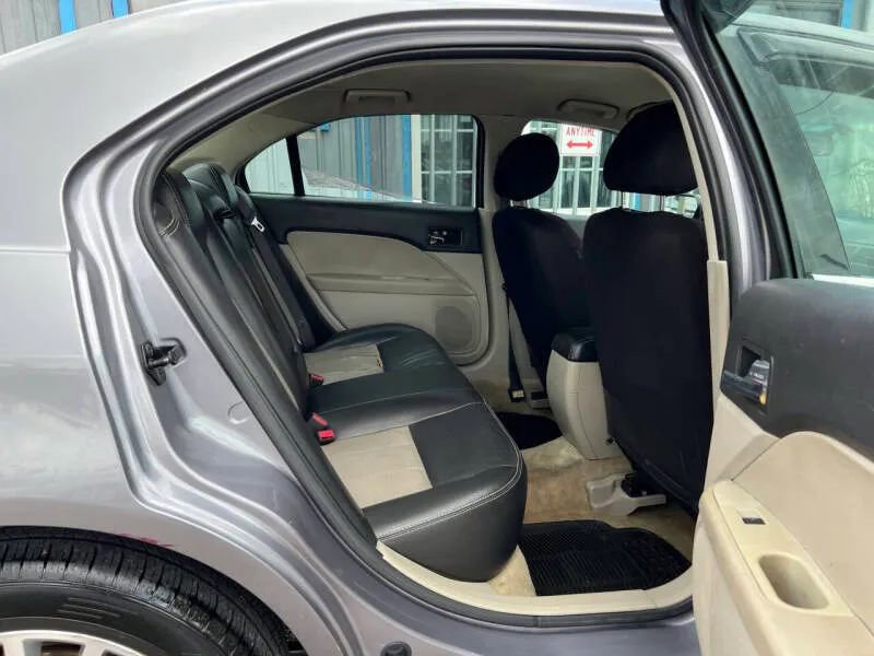 Used 2006 Mercury Milan Premier image 13