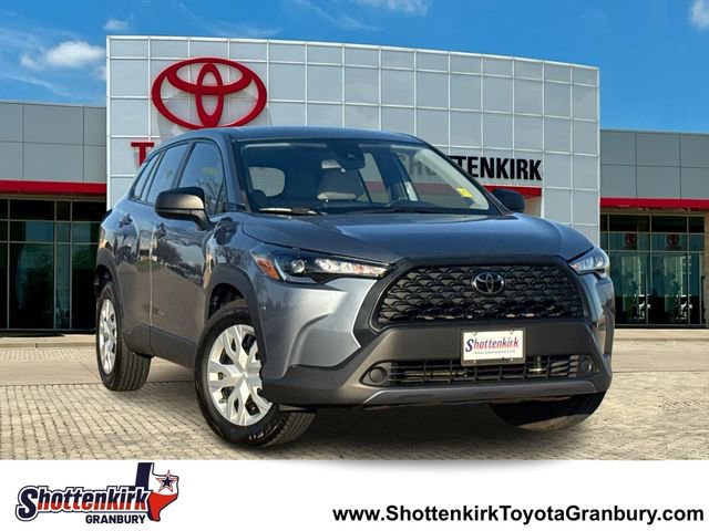 Used 2022 Toyota Corolla Cross L image 1