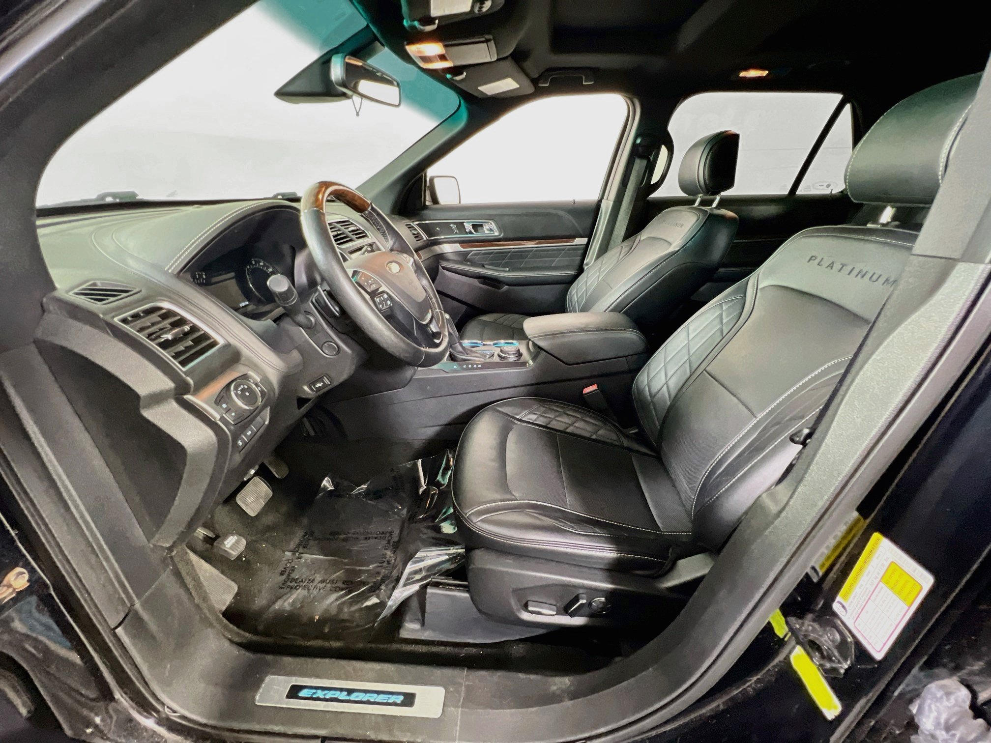 Used 2017 Ford Explorer Platinum AWD/4WD image 21
